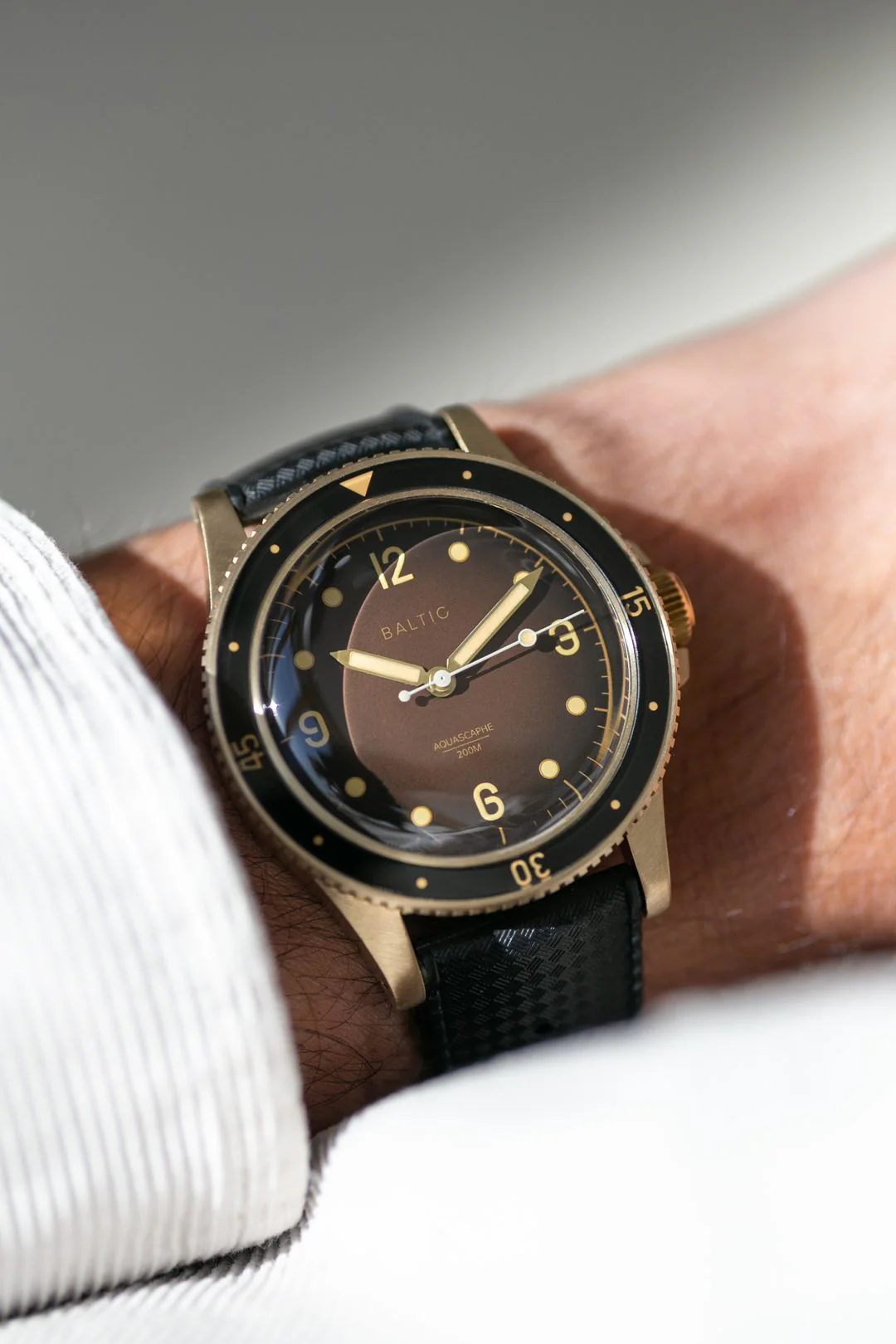 Baltic Aquascaphe Bronze Brown - Black Tropic Strap - Image 6