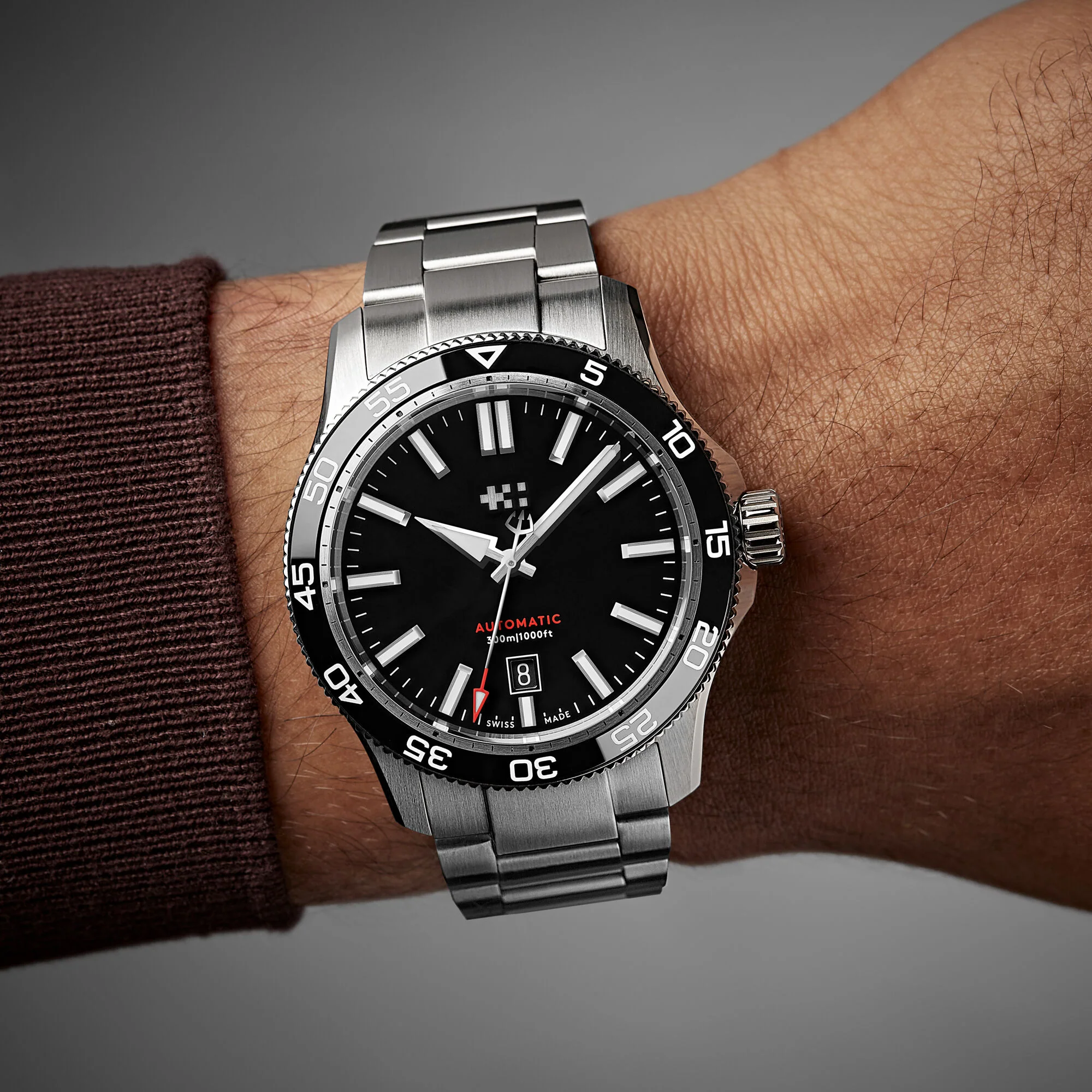Christopher Ward C60 Trident Pro 300 - 42mm - Black - Image 2