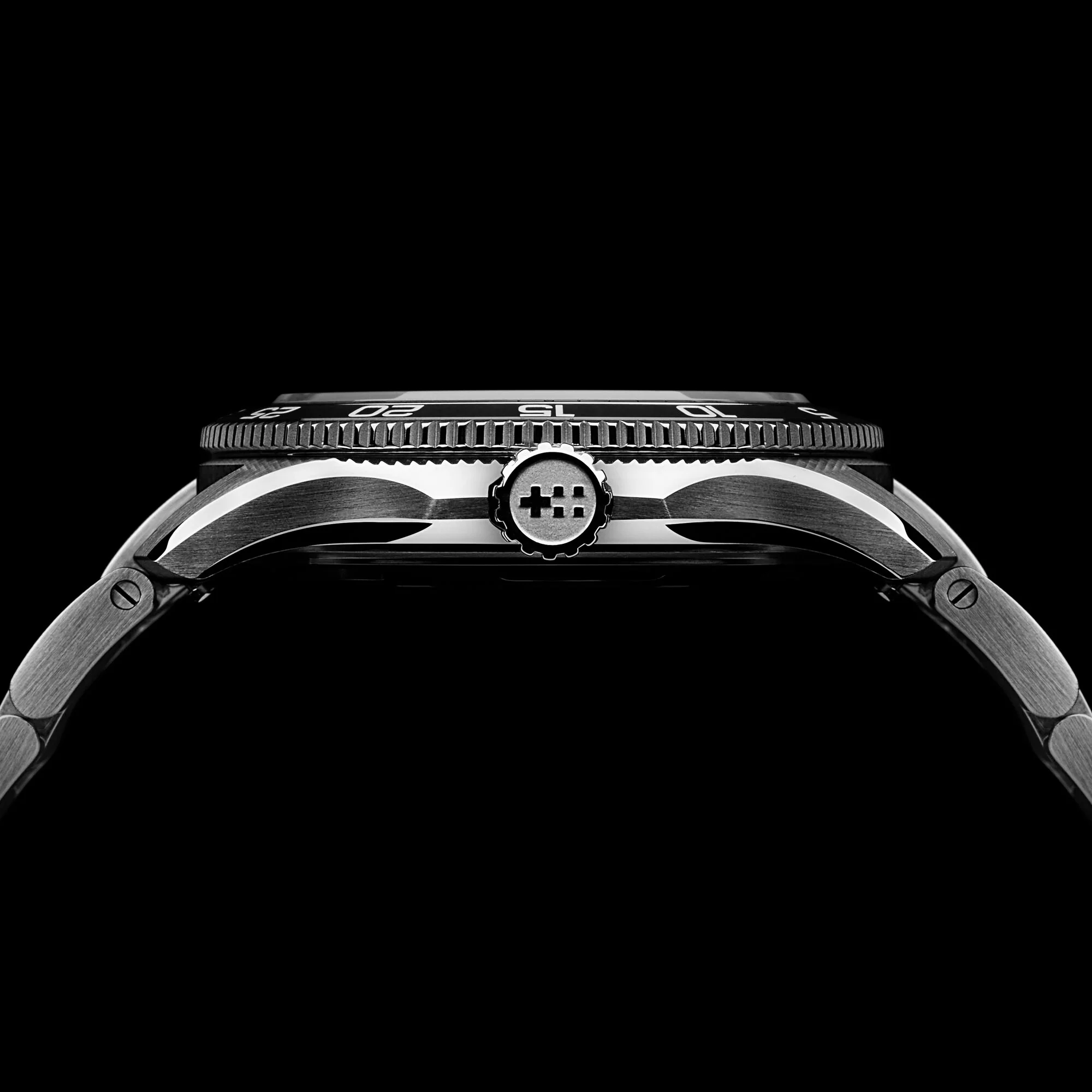 Christopher Ward C60 Trident Pro 300 - 42mm - Black - Image 7