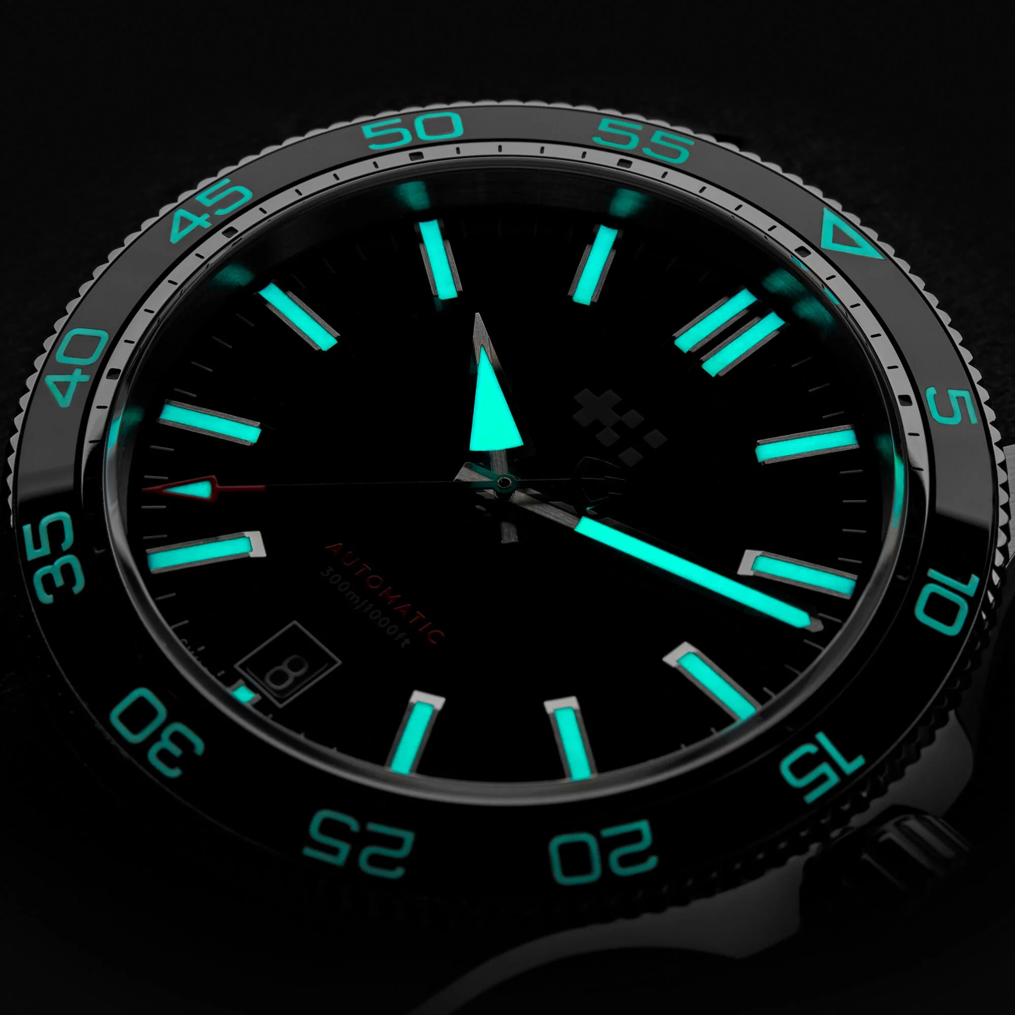 Christopher Ward C60 Trident Pro 300 - Black - Bader bracelet - Image 4