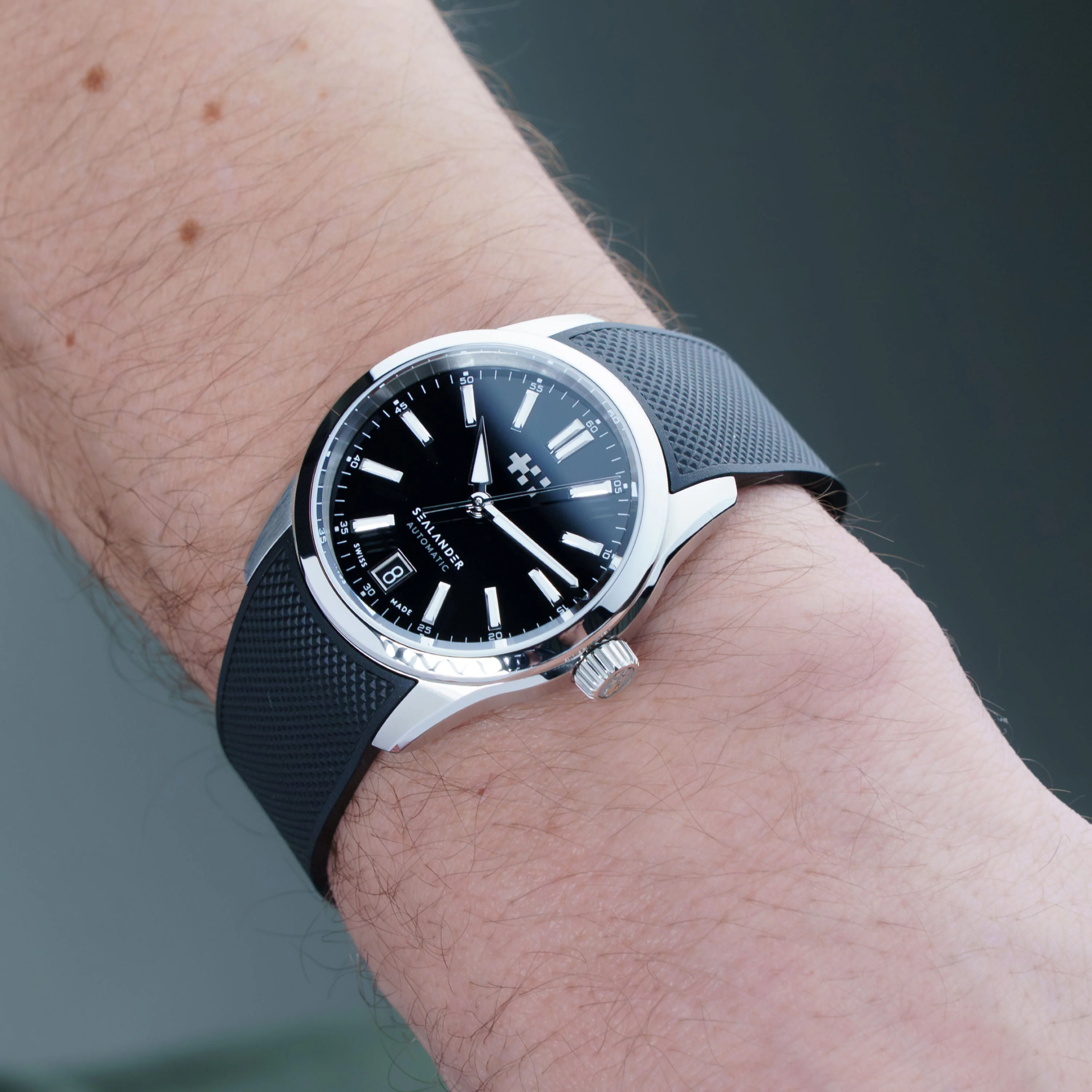 Christopher Ward C63 Sealander Automatic 36mm – Black - Image 12