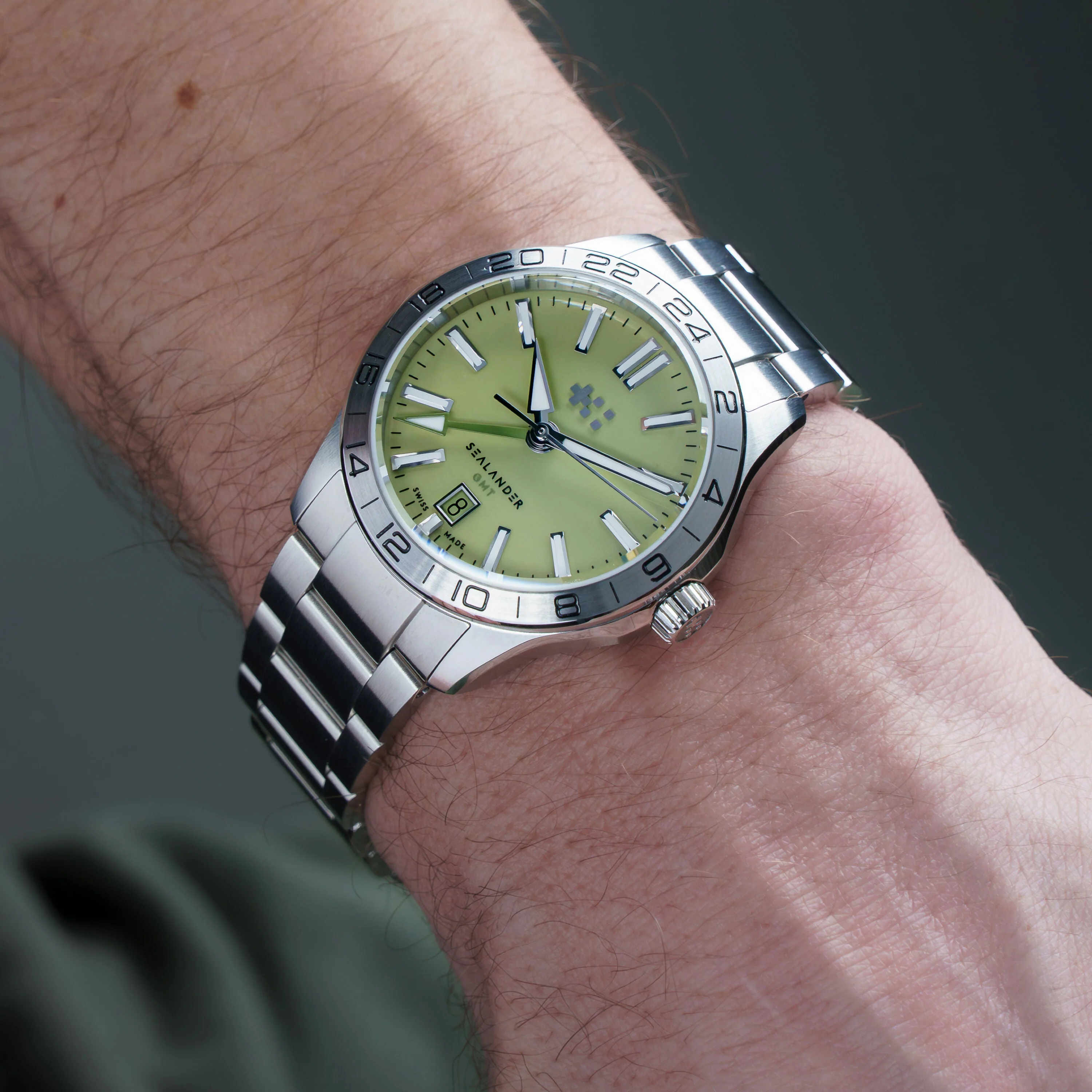 Christopher Ward C63 Sealander GMT 39mm – Pistachio - Image 4