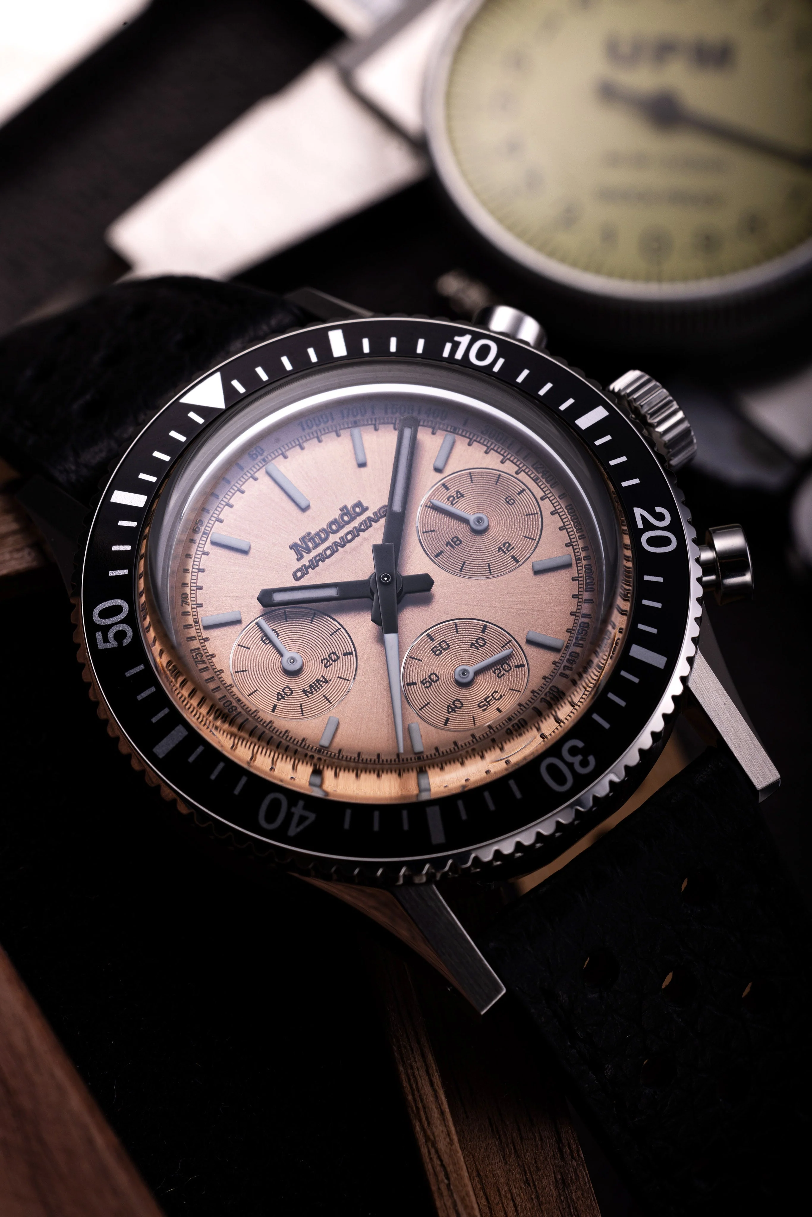 Nivada Grenchen Chronoking Mecaquartz Salmon - Image 8