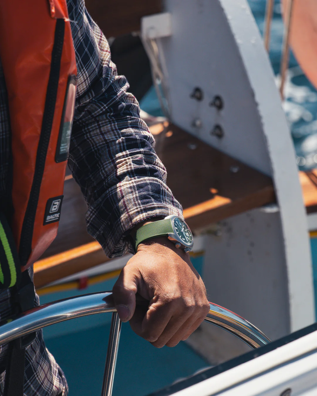Farer Hecla Hunter Green Aqua Compressor - Titanium Dive Watch - Image 17