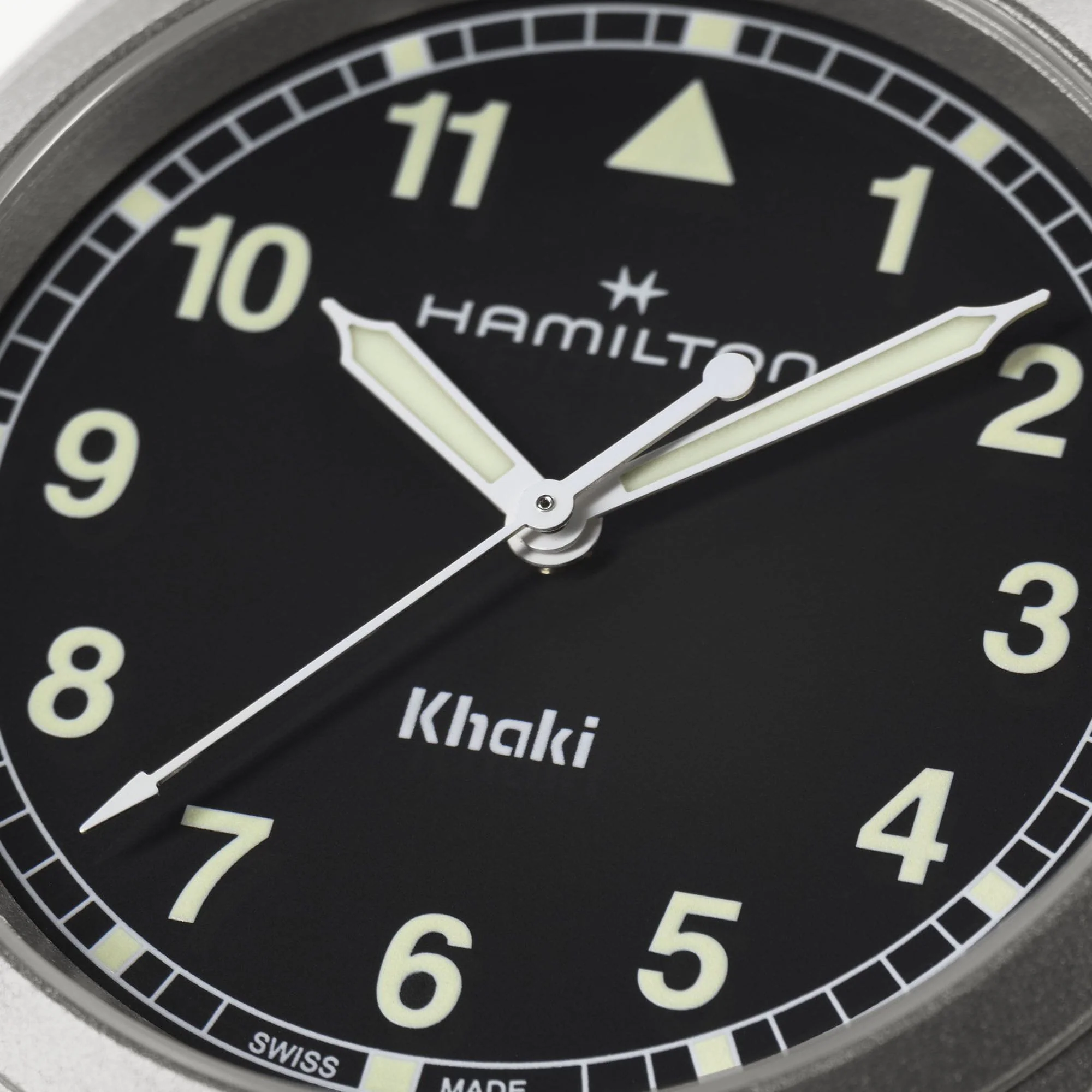 Hamilton Khaki Field Quartz 38mm - Image 2