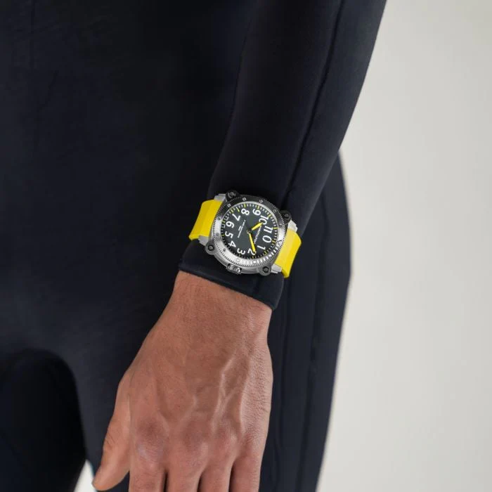 Hamilton Khaki Navy BeLOWZERO Auto Titanium - Image 6