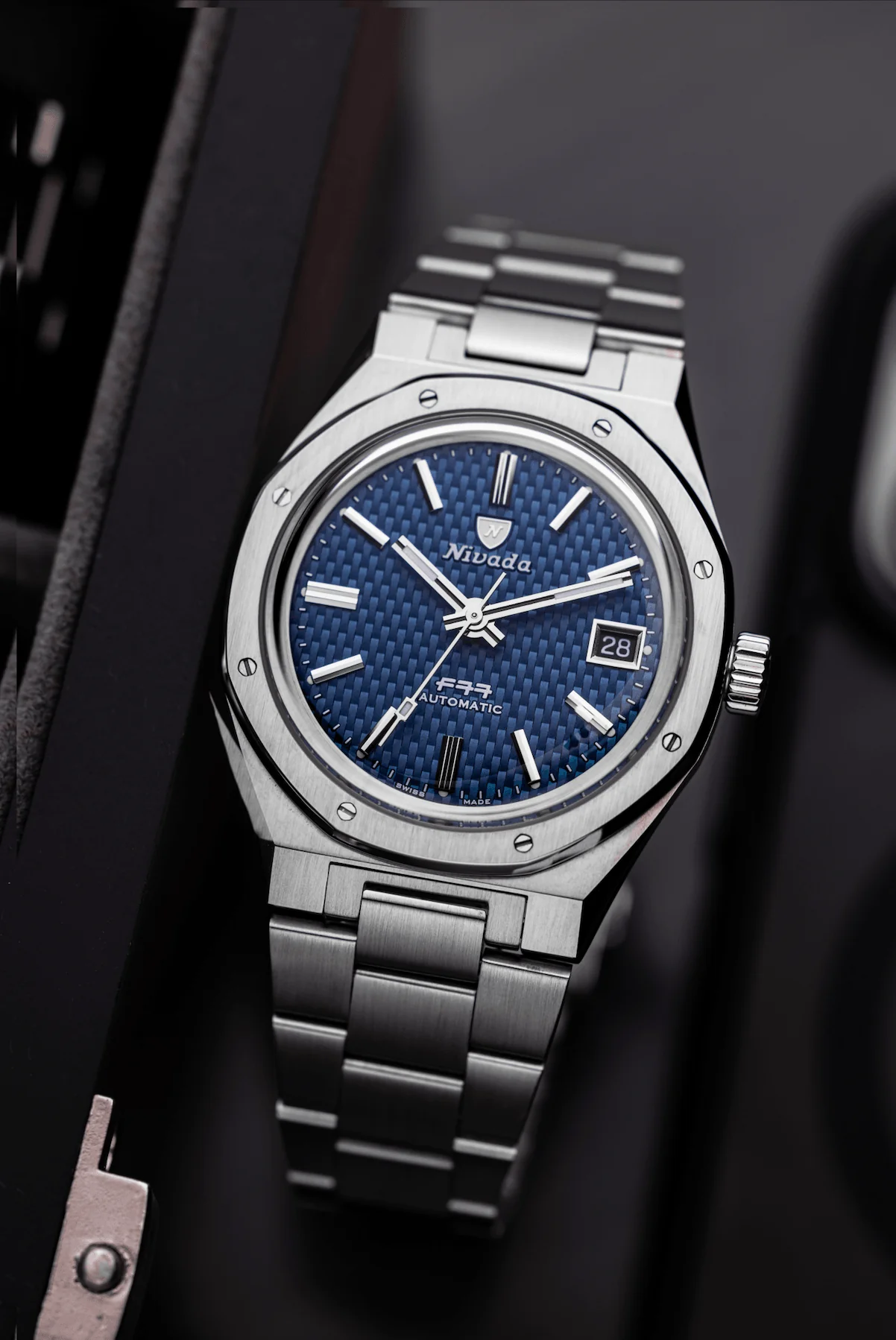 Nivada Grenchen F77 Blue With Date - Image 4