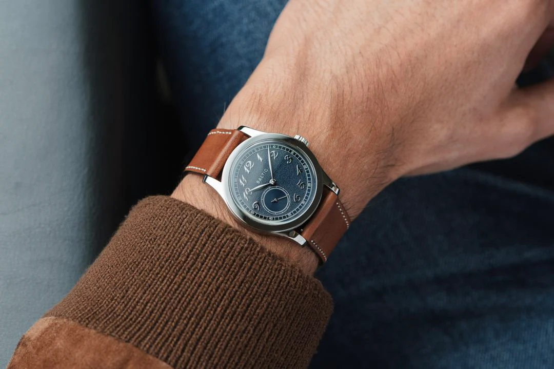 Baltic MR01 Blue 36mm - Brown Leather Strap - Image 5