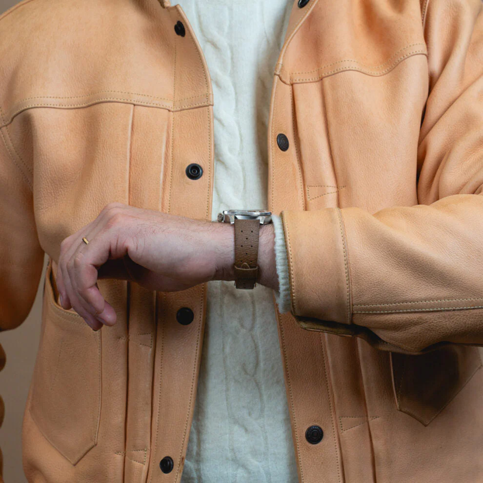 Serica 8315 Travel Chronometer Desert Red - Image 4