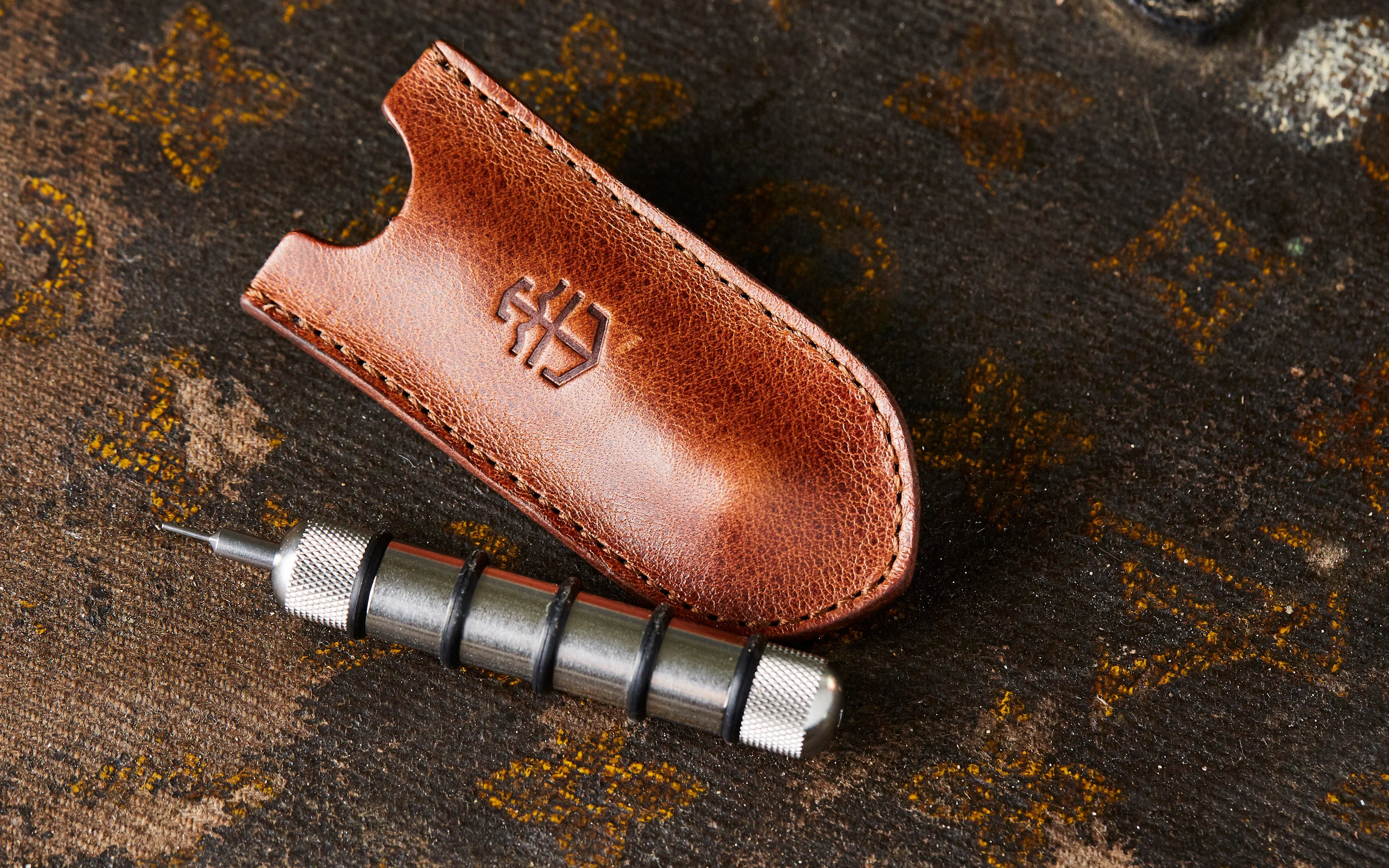 Stainless Steel Watch Tool with Vintage Leather Case - Image 5
